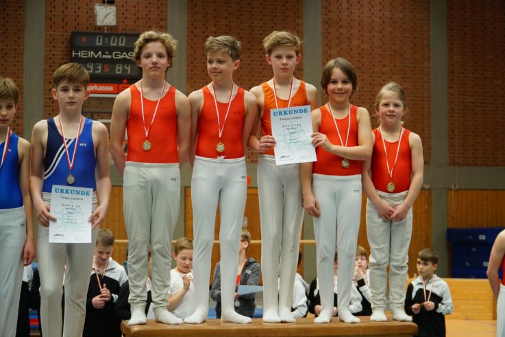 Die Altersklasse 12 und 13 mit der Goldmedaille