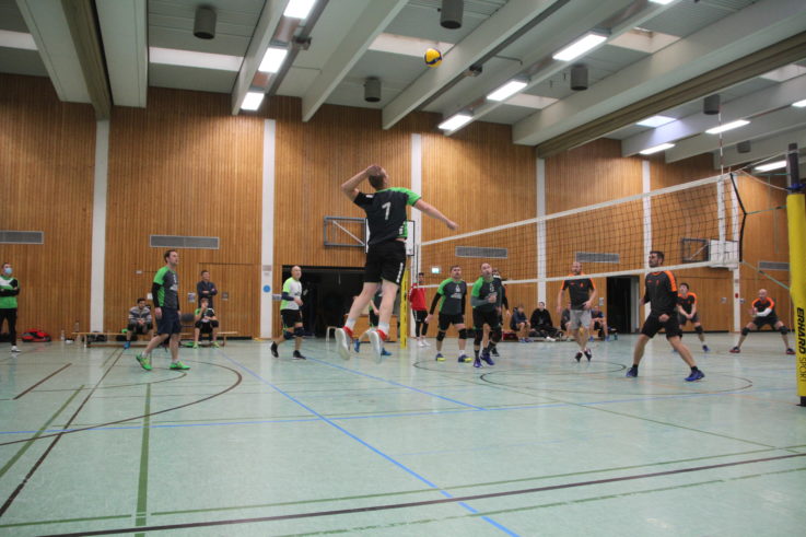 Volleyball: TG-Herren liefern den Raben einen großen Kampf – U20-Mädels müssen Doppelerfolg teuer bezahlen