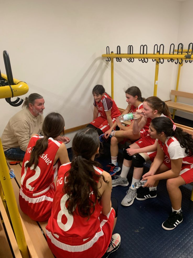 U16w siegt auswärts gegen den TSV Gräfelfing mit 52:56