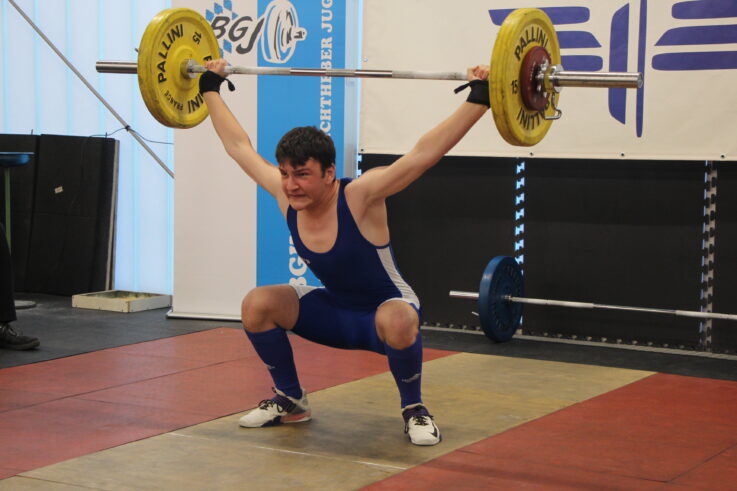 HT-23-Simon-Makra-Reißen-02