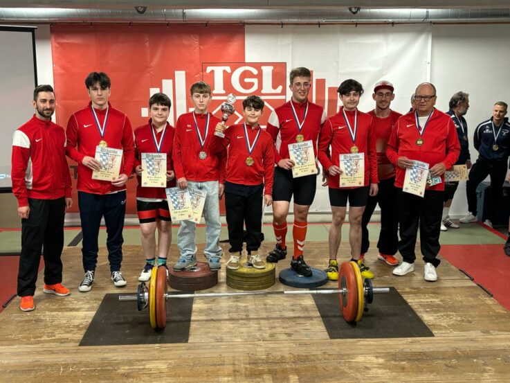 Gewichtheber-Nachwuchs: 6 Meister, 1 Vize und Sieg in der Mannschaftswertung bei ndb. Meisterschaften