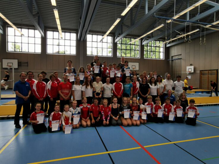 Ein erfolgreiches Bezirksturnfest für die TGL-Turnmannschaft in Landau