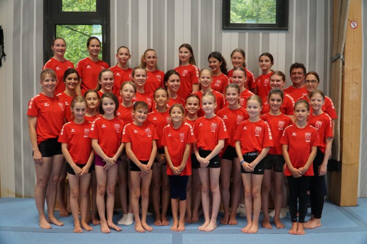 Fesch schauns aus, unsere TeamGym-Mädels