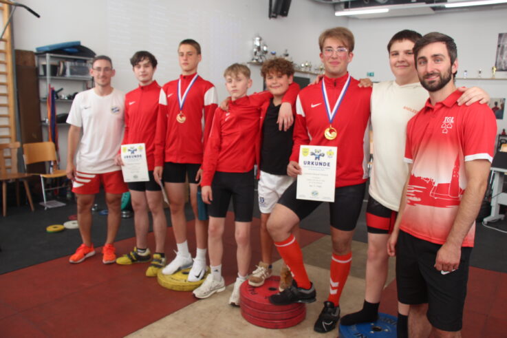 TG-Gewichthebernachwuchs präsentiert sich bei der Bayerischen Meisterschaft