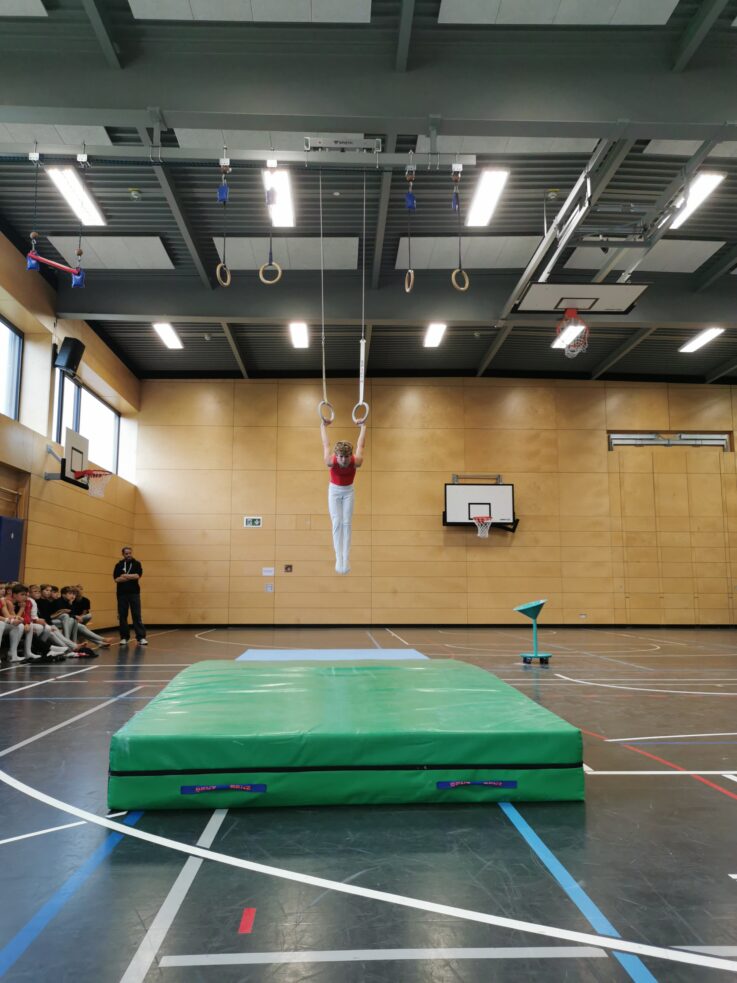 Florian Förster an den Ringen Florian Förster an den Ringen