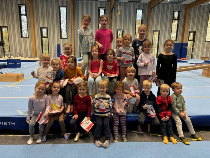 Turnstunde Mittwoch 14 Uhr Turnstunde Mittwoch 14 Uhr