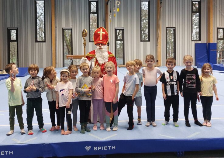 Kinderturnstunde Mo 14 Uhr Kinderturnstunde Mo 14 Uhr