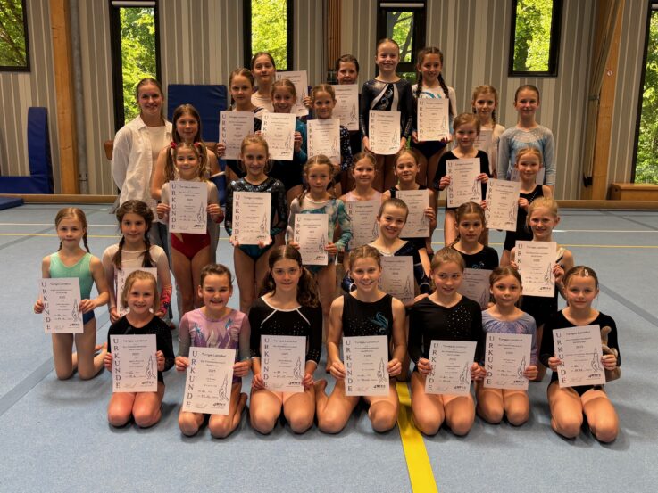 Turnerinnen der TGL im 2. Durchgang