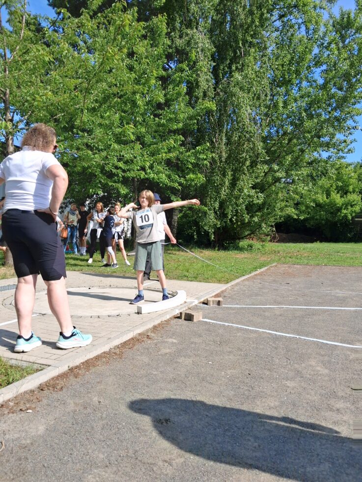Felix Kolbeck beim Kugelstoßen